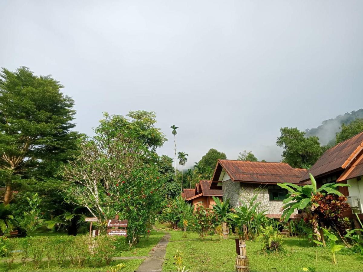 Khao Sok River & Jungle Resort Khao Sok National Park Bagian luar foto