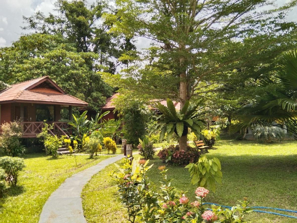 Khao Sok River & Jungle Resort Khao Sok National Park Bagian luar foto